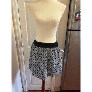 New Joe B Jacquard Skater Mini Skirt Black and White Size Medium